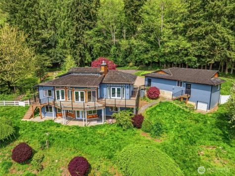 16 Little Cape Horn Road Cathlamet WA 98612