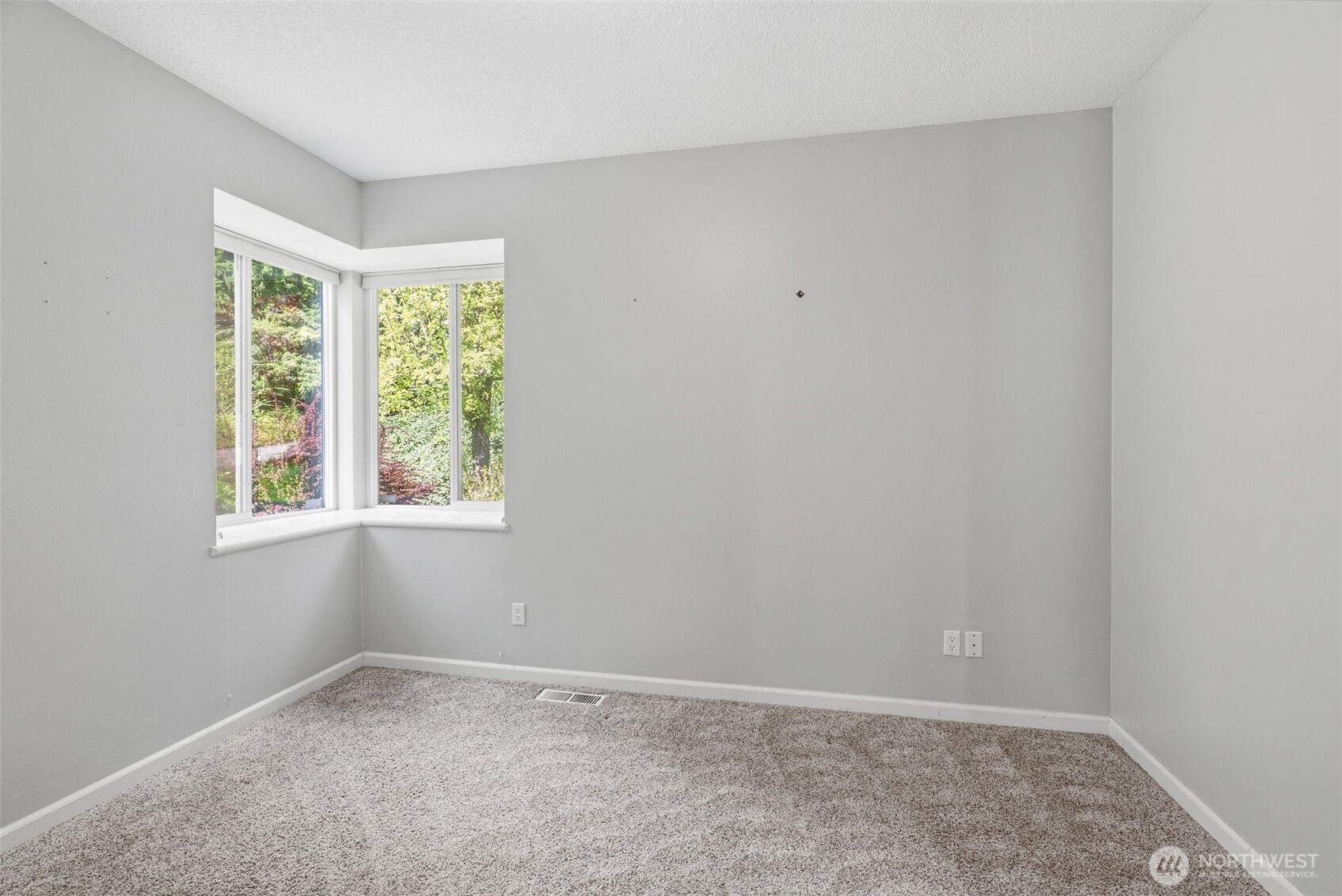 16 Little Cape Horn Road Cathlamet WA 98612