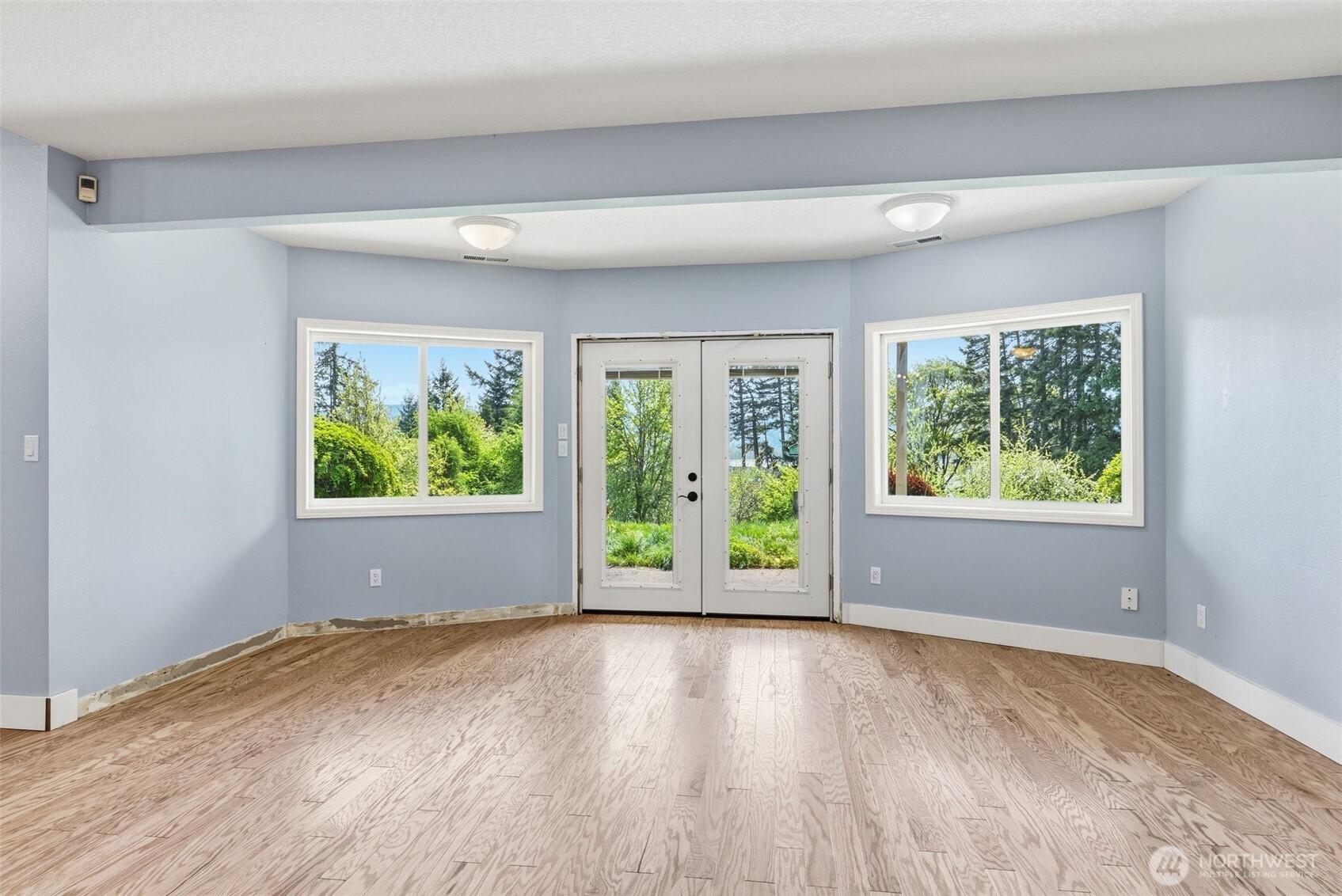 16 Little Cape Horn Road Cathlamet WA 98612
