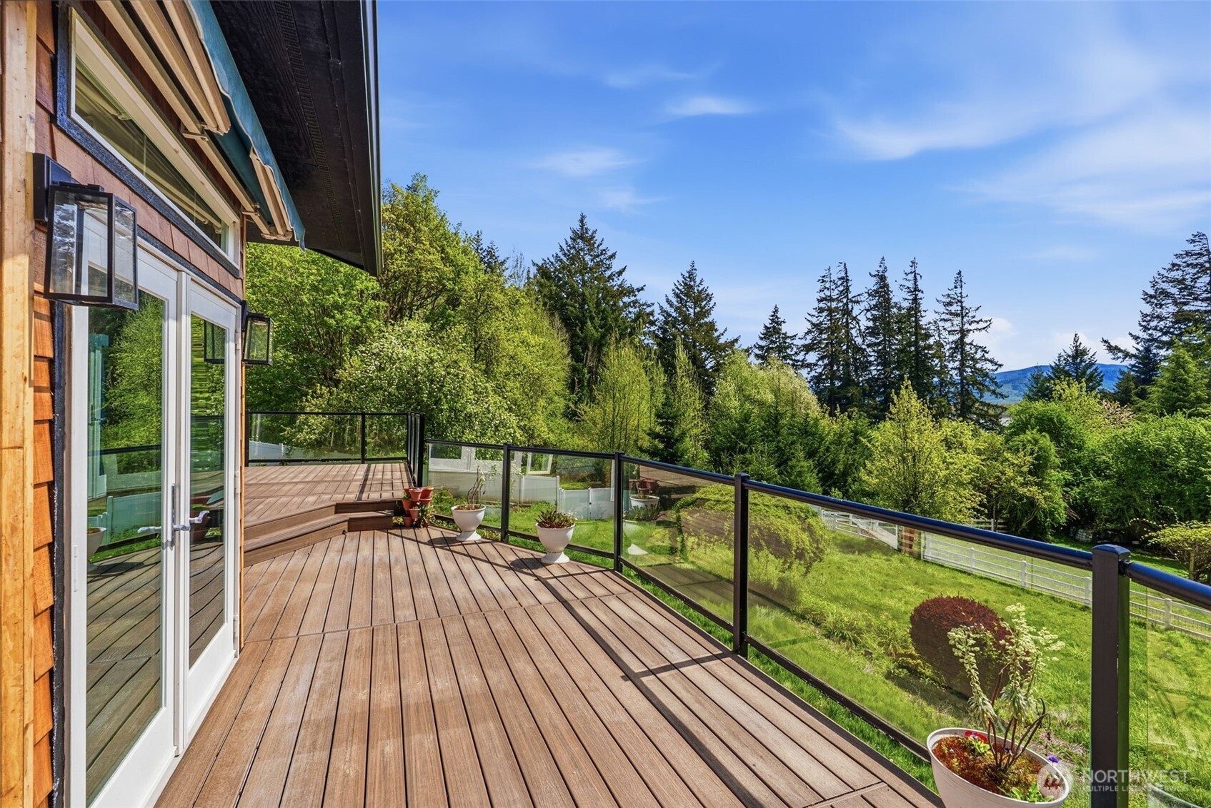 16 Little Cape Horn Road Cathlamet WA 98612