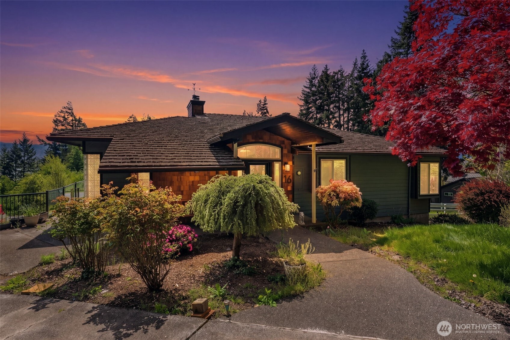 16 Little Cape Horn Road Cathlamet WA 98612