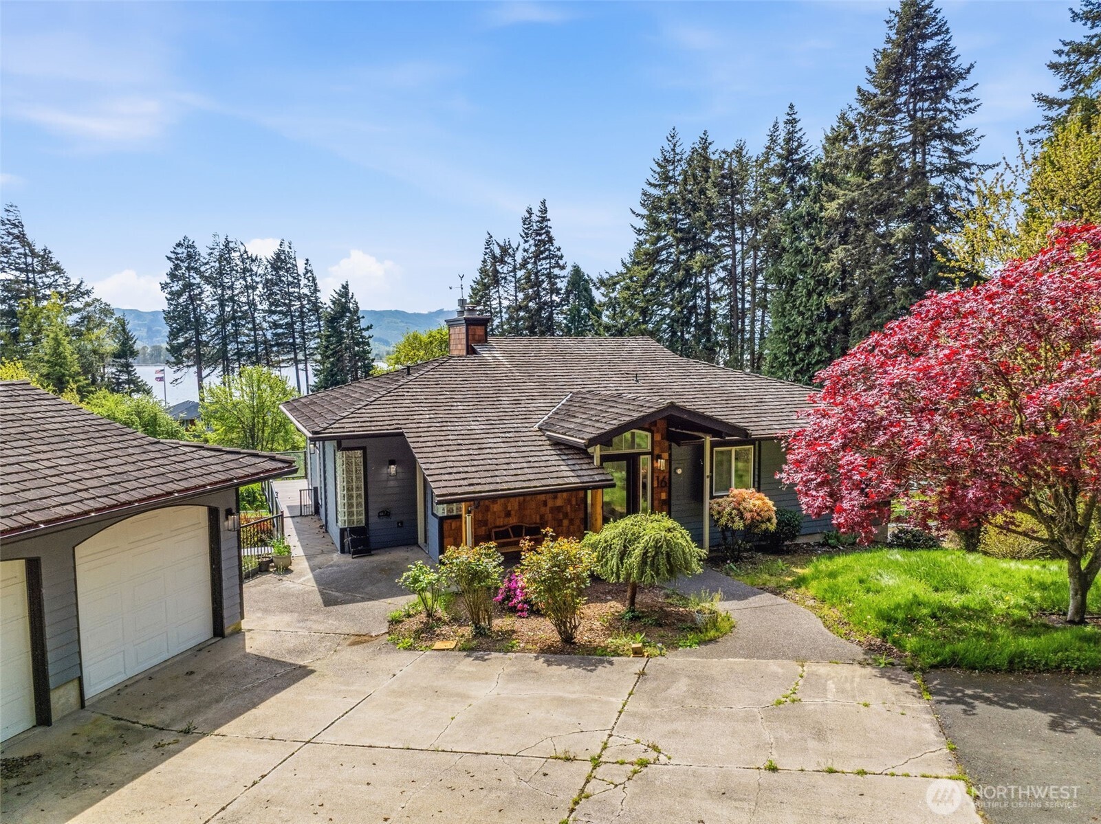 16 Little Cape Horn Road Cathlamet WA 98612
