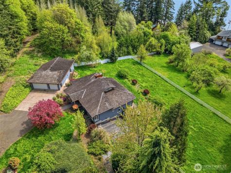 16 Little Cape Horn Road Cathlamet WA 98612