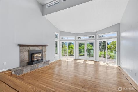 16 Little Cape Horn Road Cathlamet WA 98612