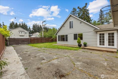 5205 173rd Place SW Lynnwood WA 98037