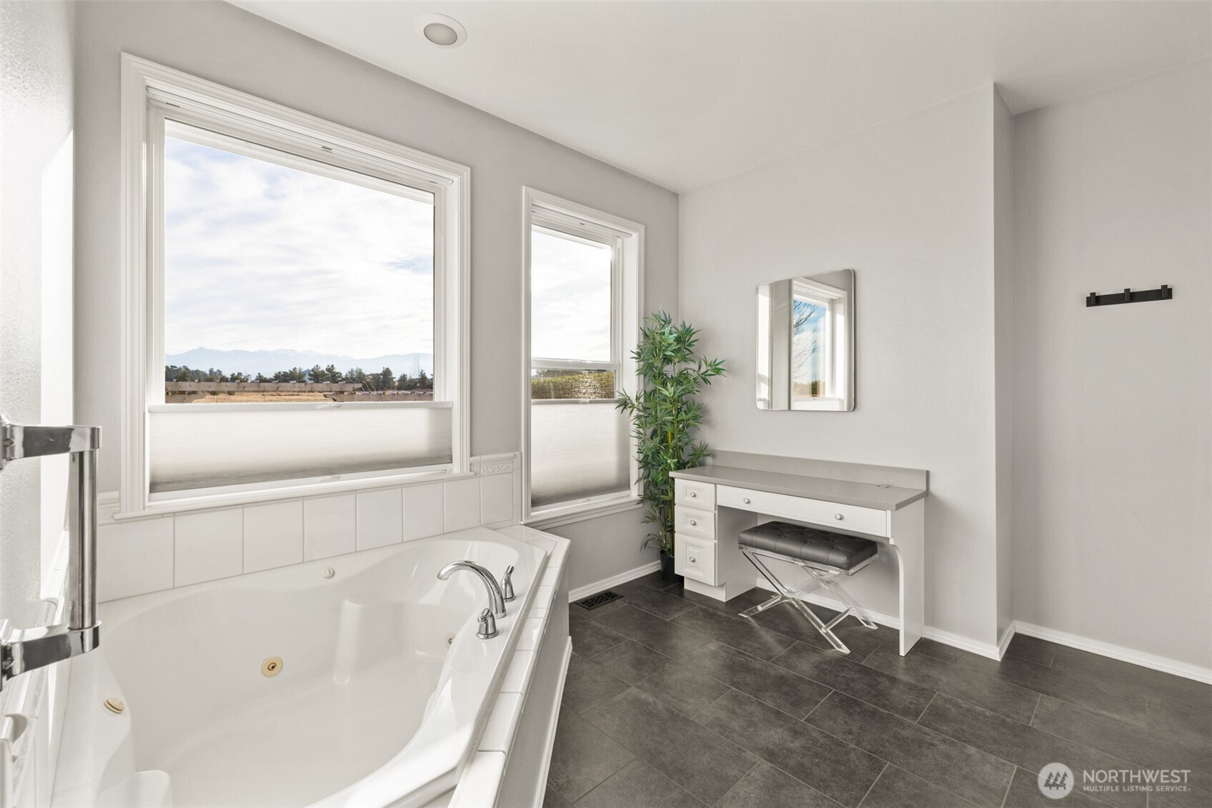 73 Cobb Circle Sequim WA 98382