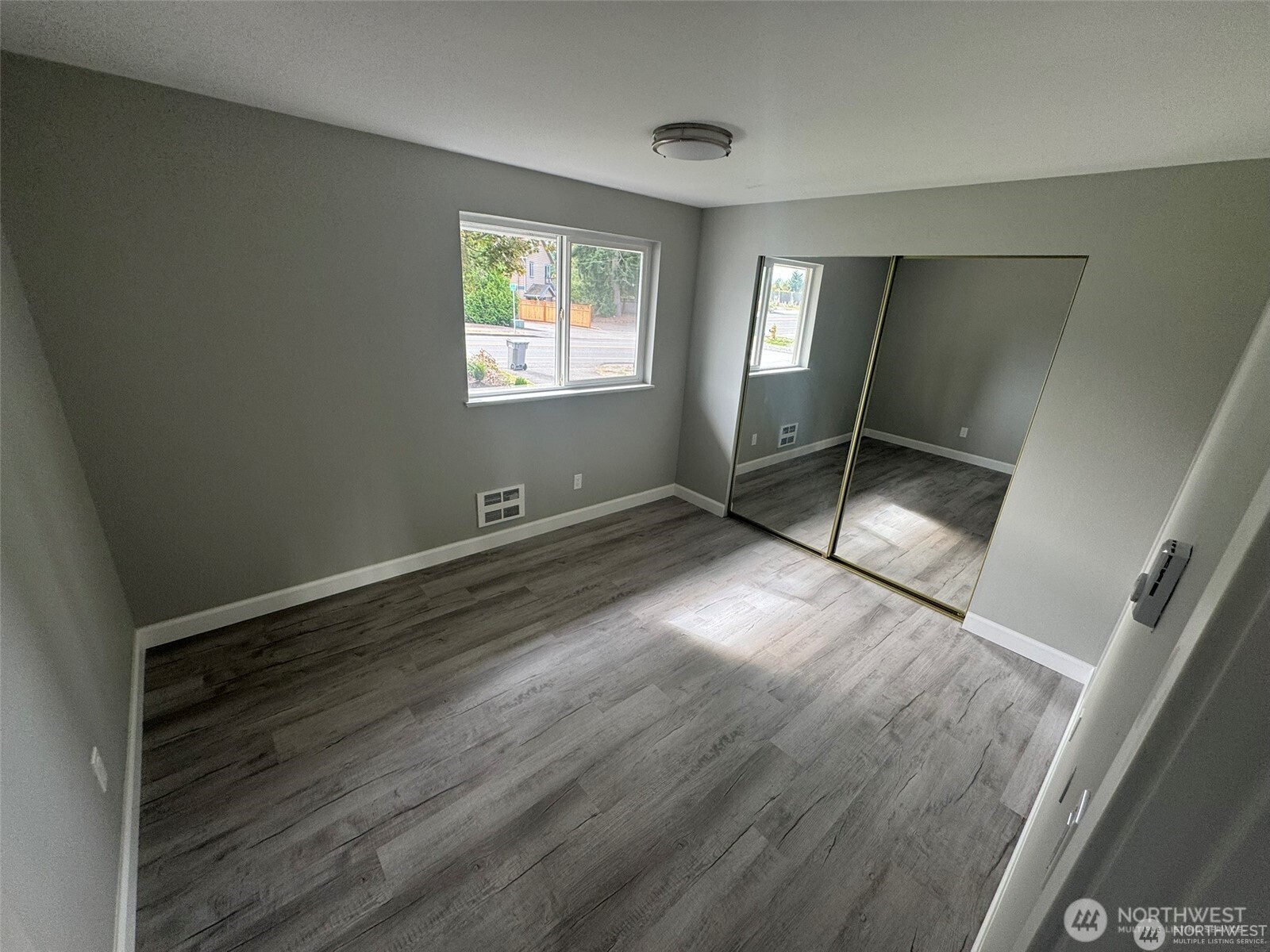 14616 Ash Way Lynnwood WA 98087