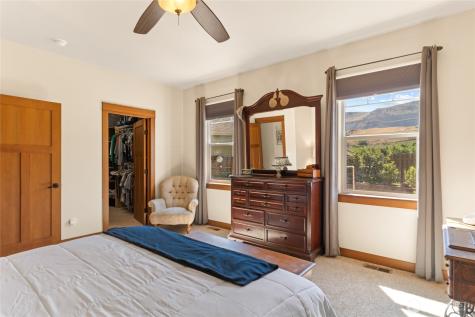 19 Cobb Court Malaga WA 98828