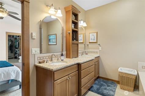 19 Cobb Court Malaga WA 98828