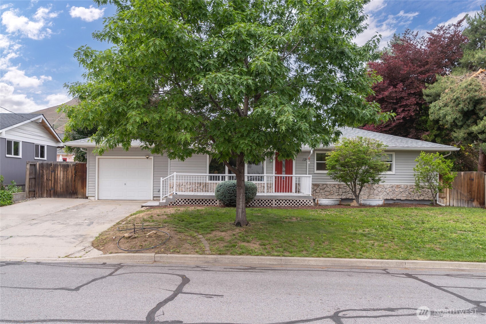 12 S Schafer Street Wenatchee WA 98801