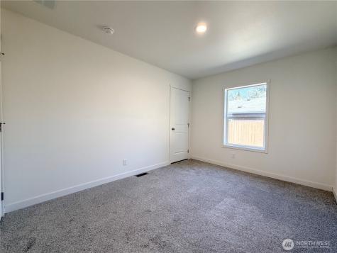 202 S 9th Avenue Kelso WA 98626