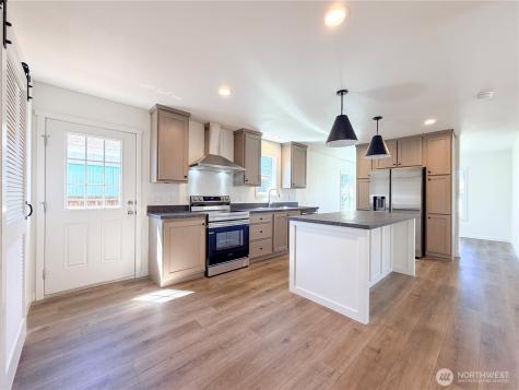 202 S 9th Avenue Kelso WA 98626