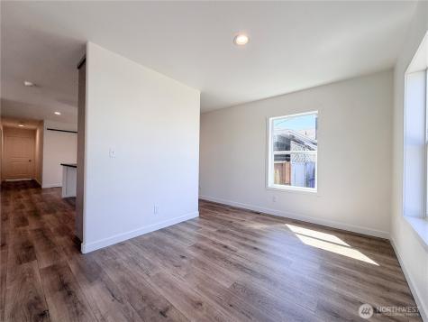 202 S 9th Avenue Kelso WA 98626