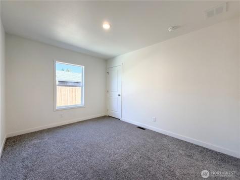 202 S 9th Avenue Kelso WA 98626