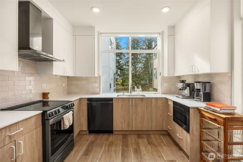 8606 Linden Avenue N Seattle WA 98103