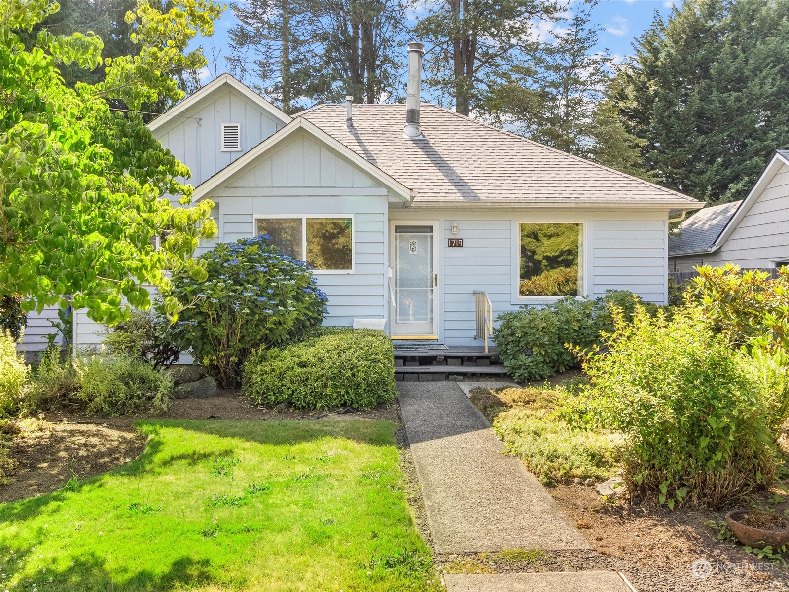 1719 Central Street Ne Olympia WA 98506