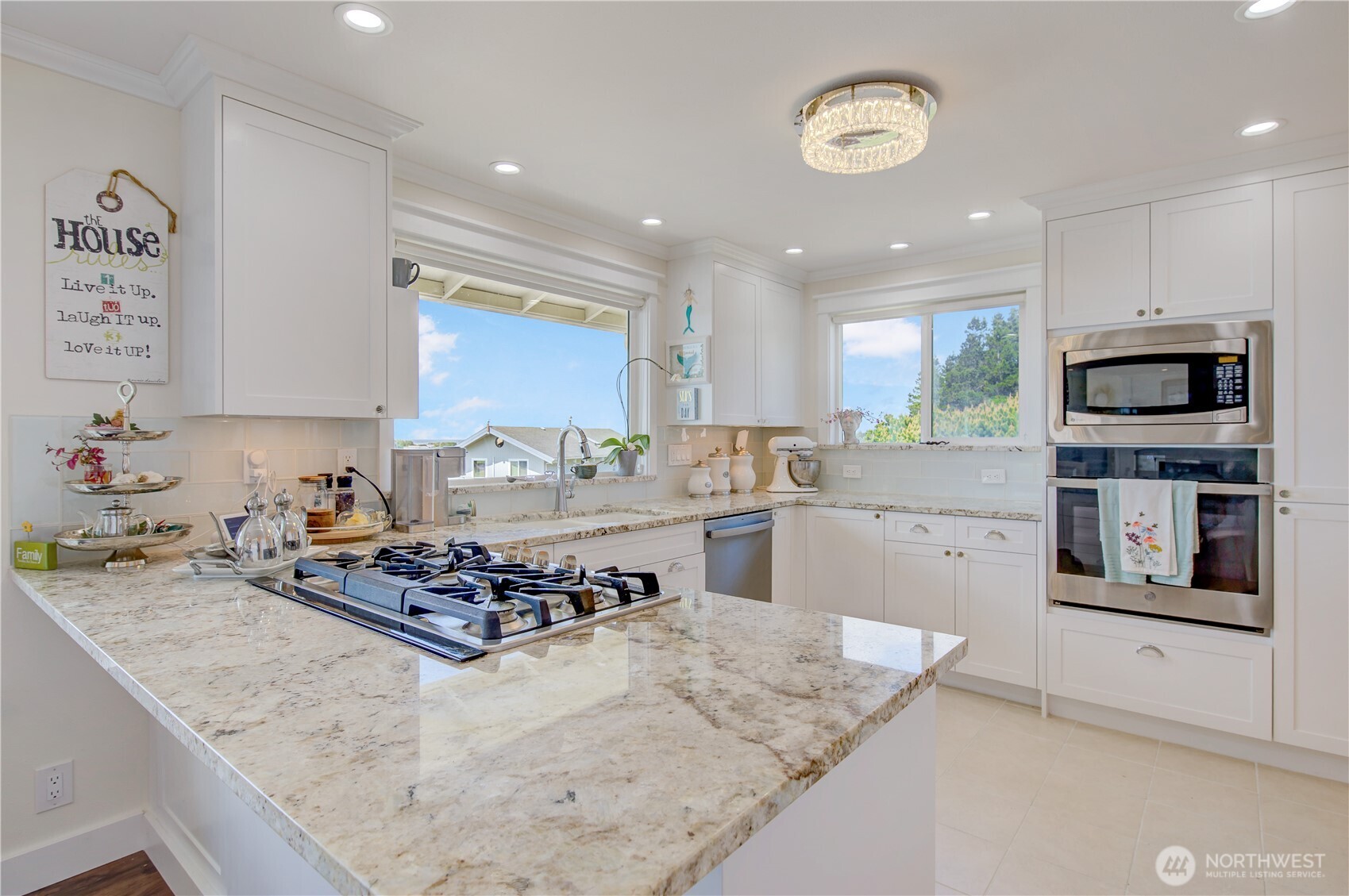 1005 346th Place Ocean Park WA 98640