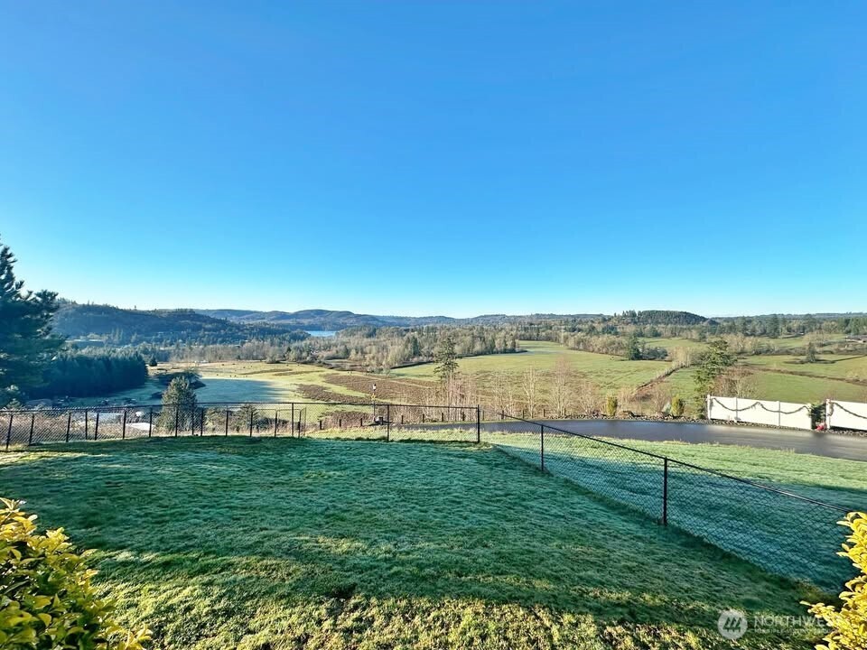 148 Pleasant Hill Drive Silver Creek WA 98585