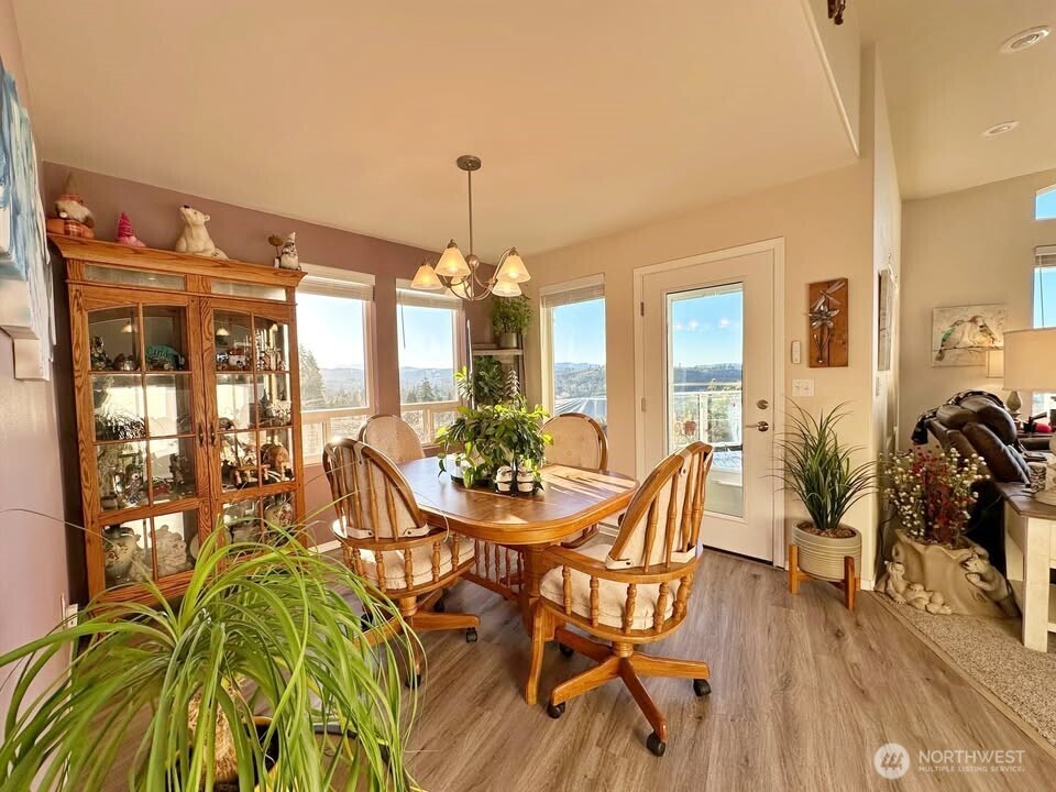 148 Pleasant Hill Drive Silver Creek WA 98585