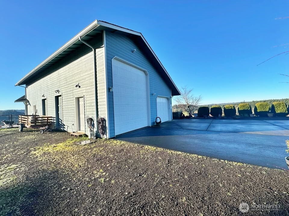 148 Pleasant Hill Drive Silver Creek WA 98585