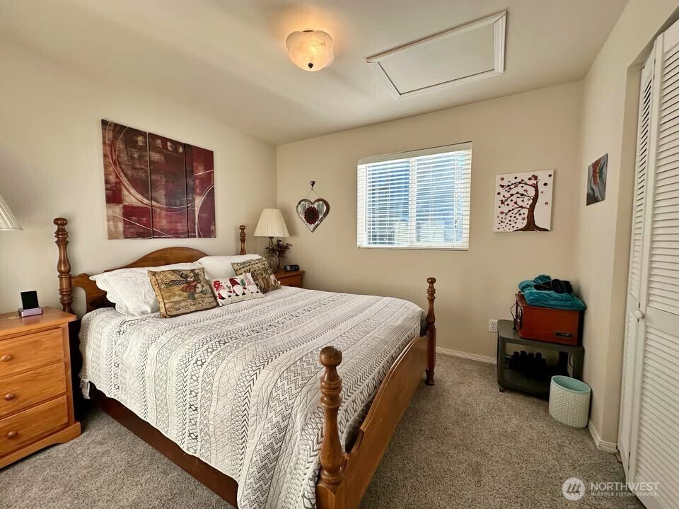 148 Pleasant Hill Drive Silver Creek WA 98585