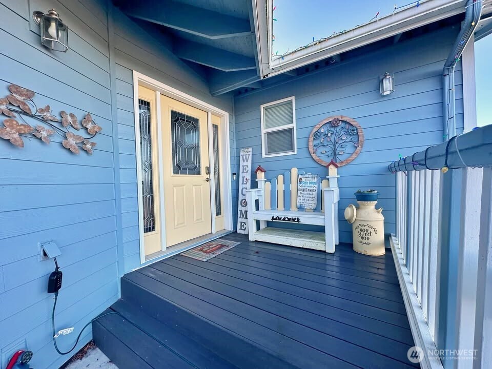 148 Pleasant Hill Drive Silver Creek WA 98585