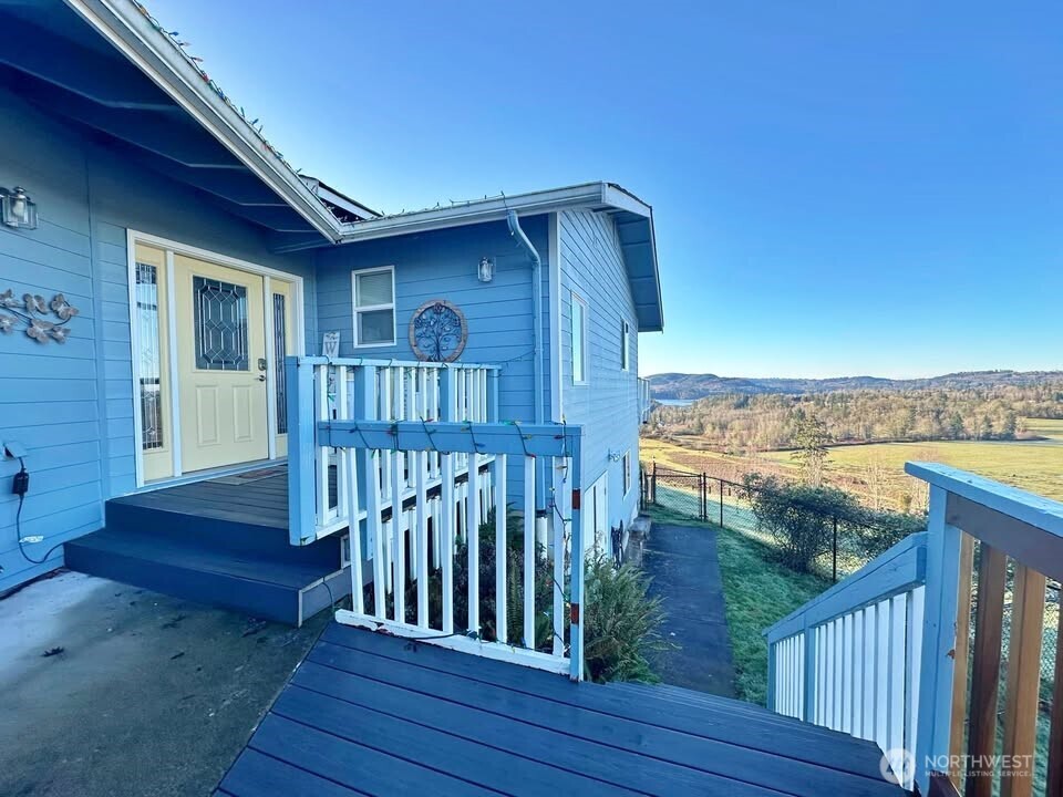 148 Pleasant Hill Drive Silver Creek WA 98585