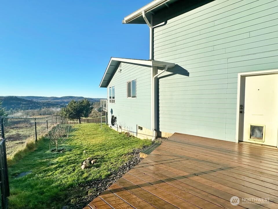 148 Pleasant Hill Drive Silver Creek WA 98585