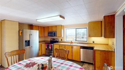 79 Duck Lake Road Omak WA 98841