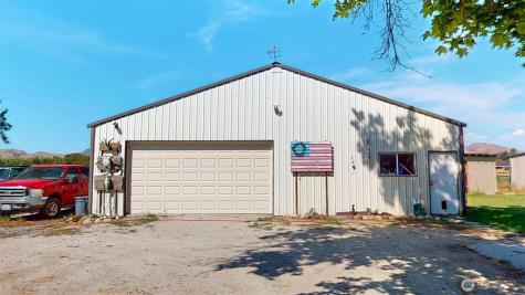 79 Duck Lake Road Omak WA 98841