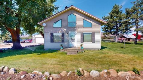 79 Duck Lake Road Omak WA 98841