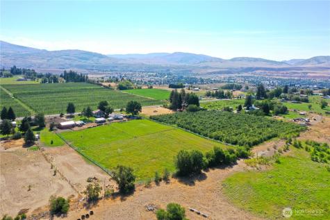 79 Duck Lake Road Omak WA 98841