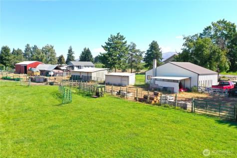 79 Duck Lake Road Omak WA 98841