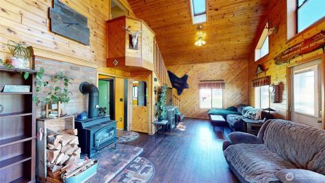 79 Duck Lake Road Omak WA 98841