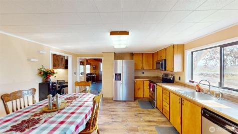79 Duck Lake Road Omak WA 98841