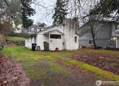 5720 37TH Seattle WA 98118