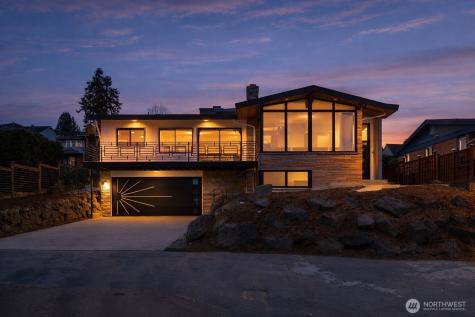 2425 Blue Ridge Seattle WA 98177