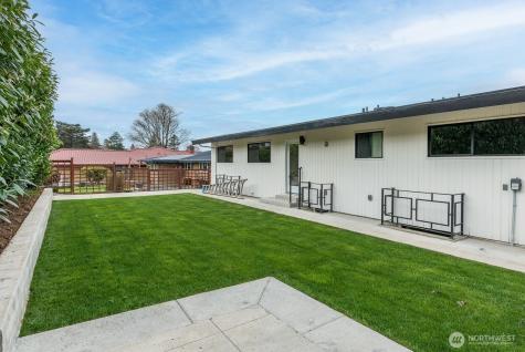 2425 NW Blue Ridge Drive Seattle WA 98177