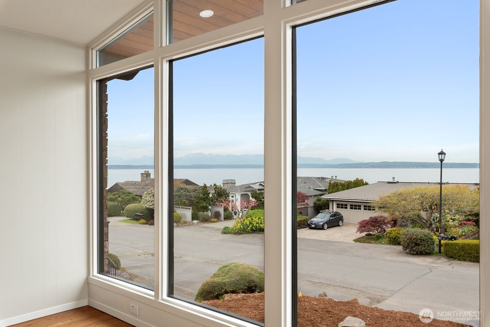 2425 NW Blue Ridge Drive Seattle WA 98177