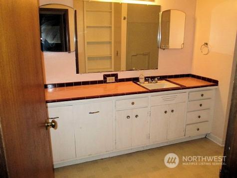 11027 SE 30th Place Bellevue WA 98004