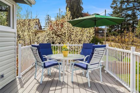 232 N Sunset Drive Camano Island WA 98282