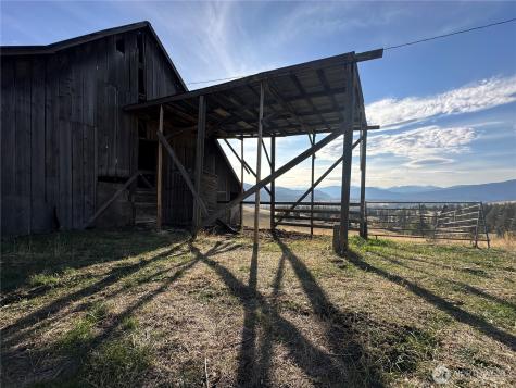 640 Highland Loop Road Kettle Falls WA 99141