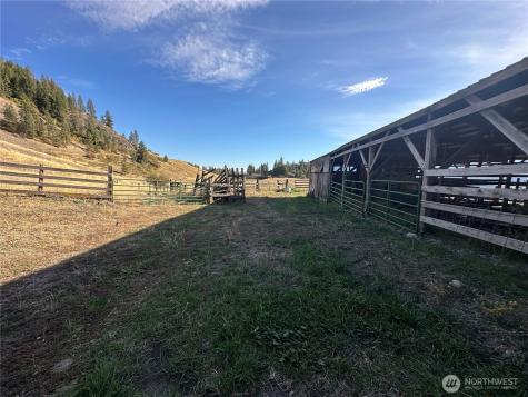 640 Highland Loop Road Kettle Falls WA 99141