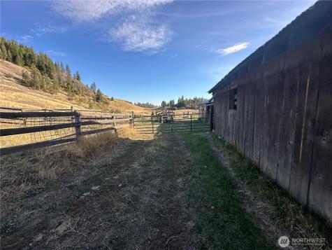 640 Highland Loop Road Kettle Falls WA 99141