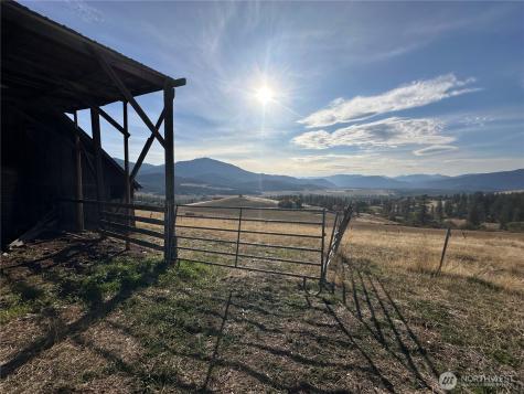 640 Highland Loop Road Kettle Falls WA 99141