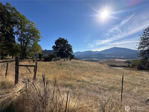 640 Highland Loop Road Kettle Falls WA 99141