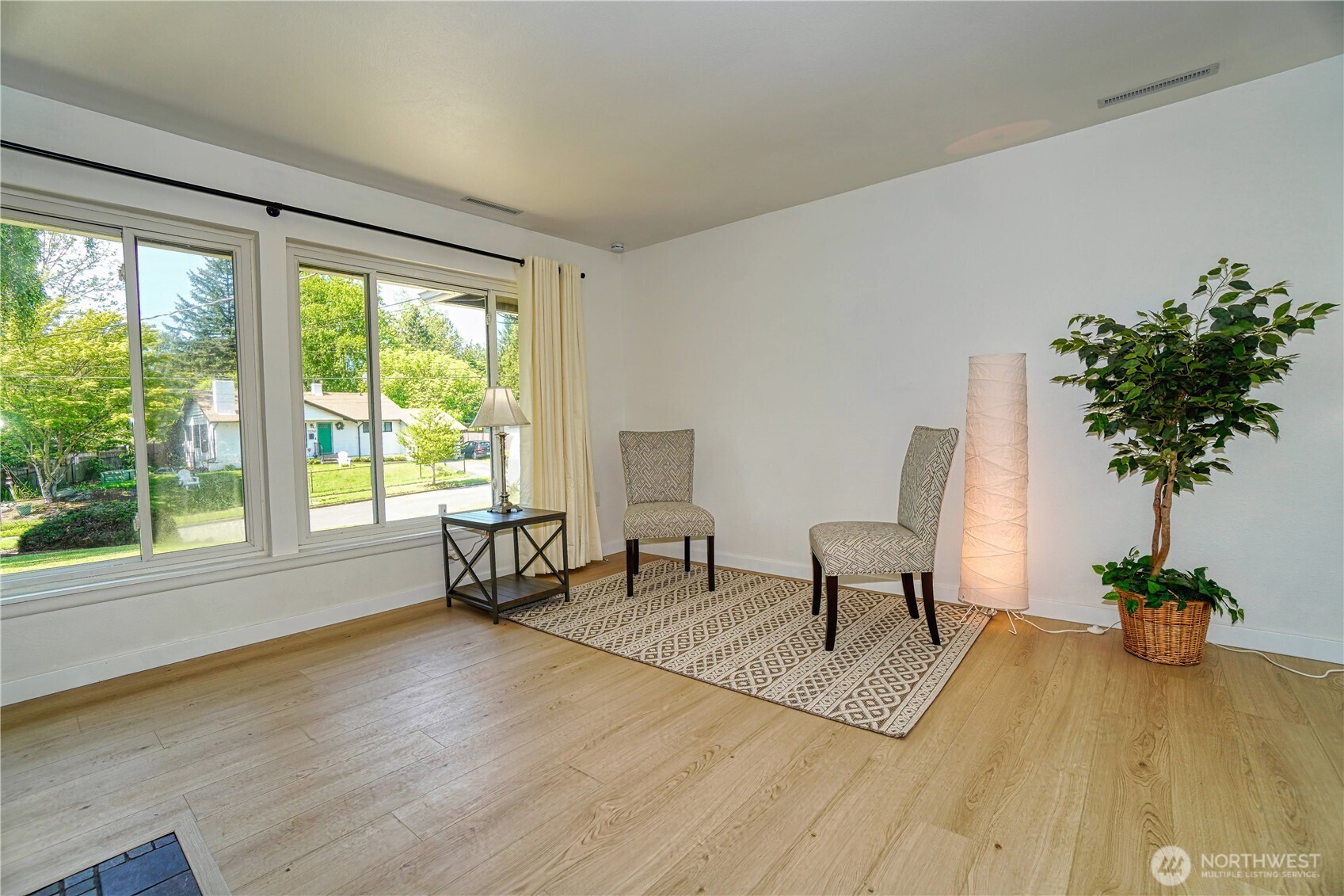 10746 63rd Avenue S Seattle WA 98178