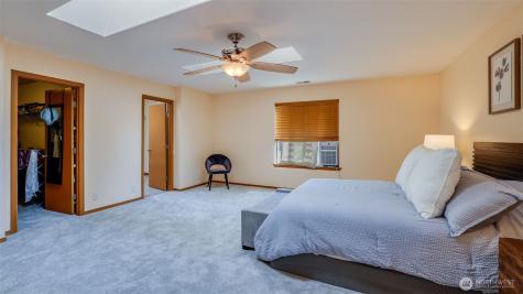28843 213th Court SE Kent WA 98042