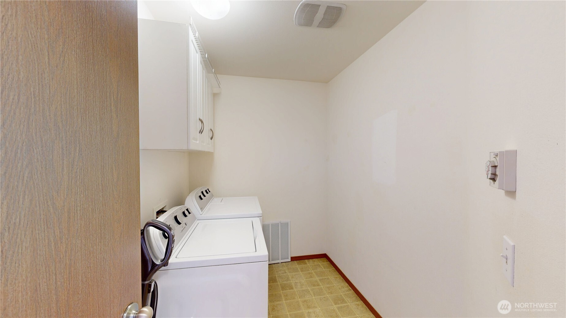 28843 213th Court SE Kent WA 98042
