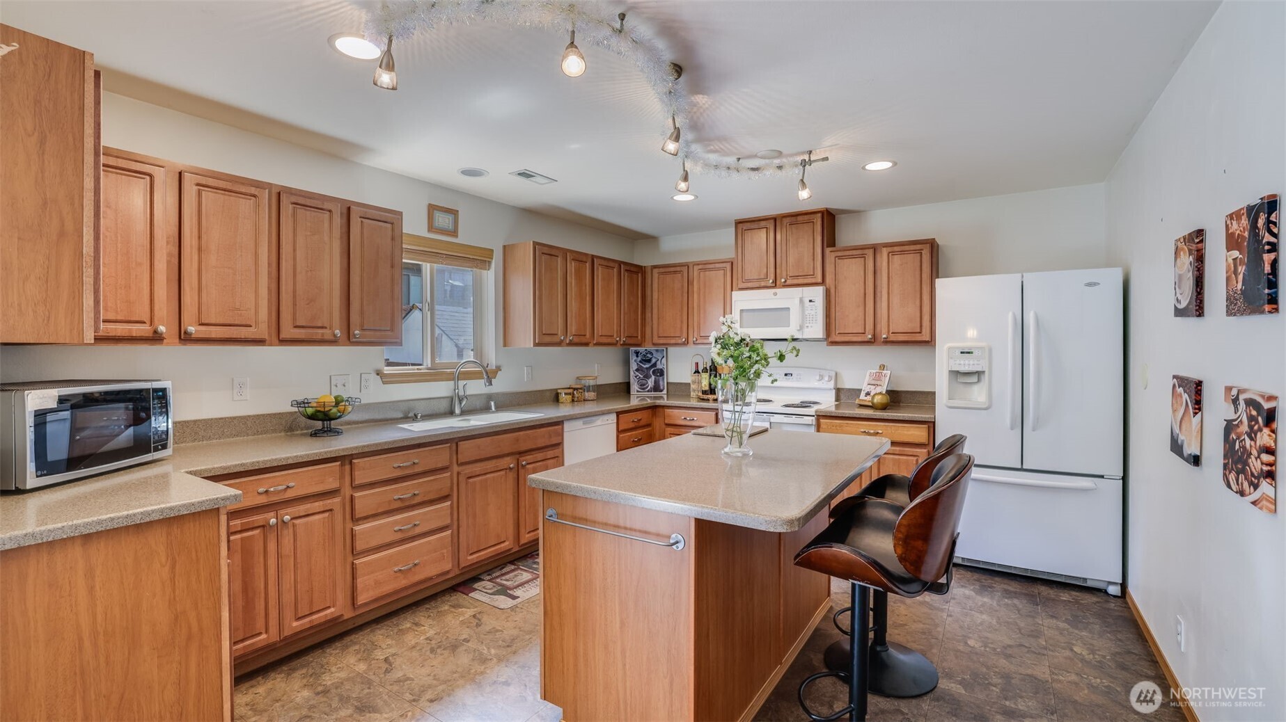 28843 213th Court SE Kent WA 98042